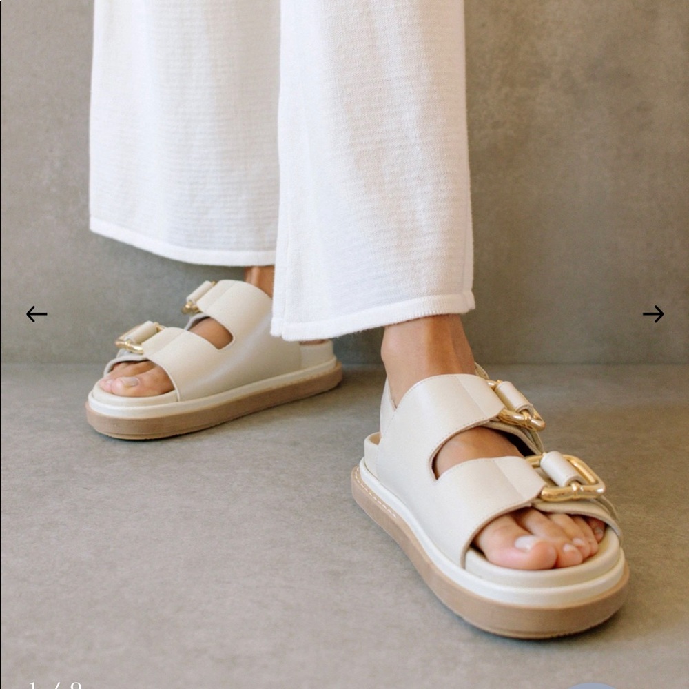 NWT Alohas Harper Sandal - Ivory